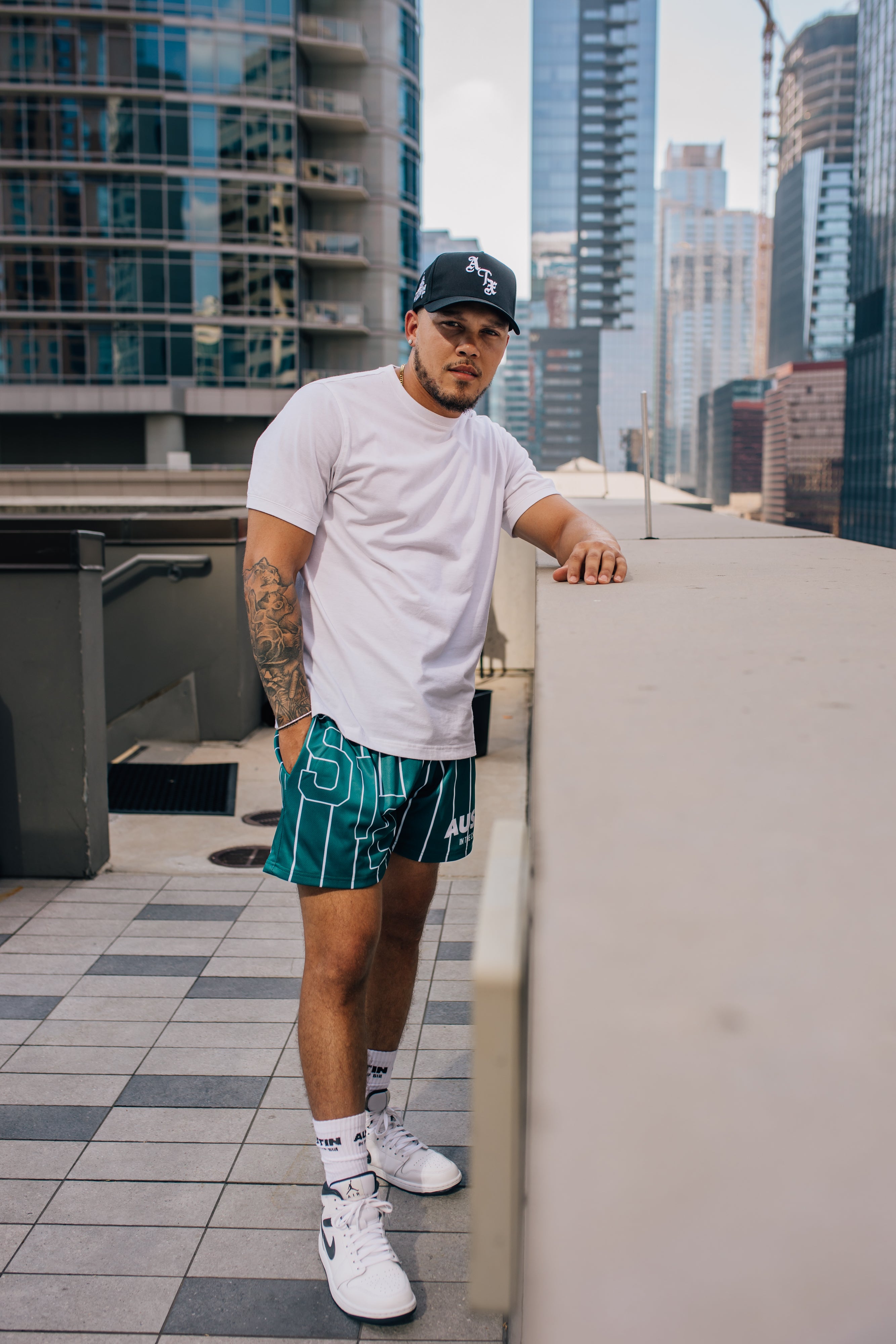 512 Crew Shorts - Green/white stripes