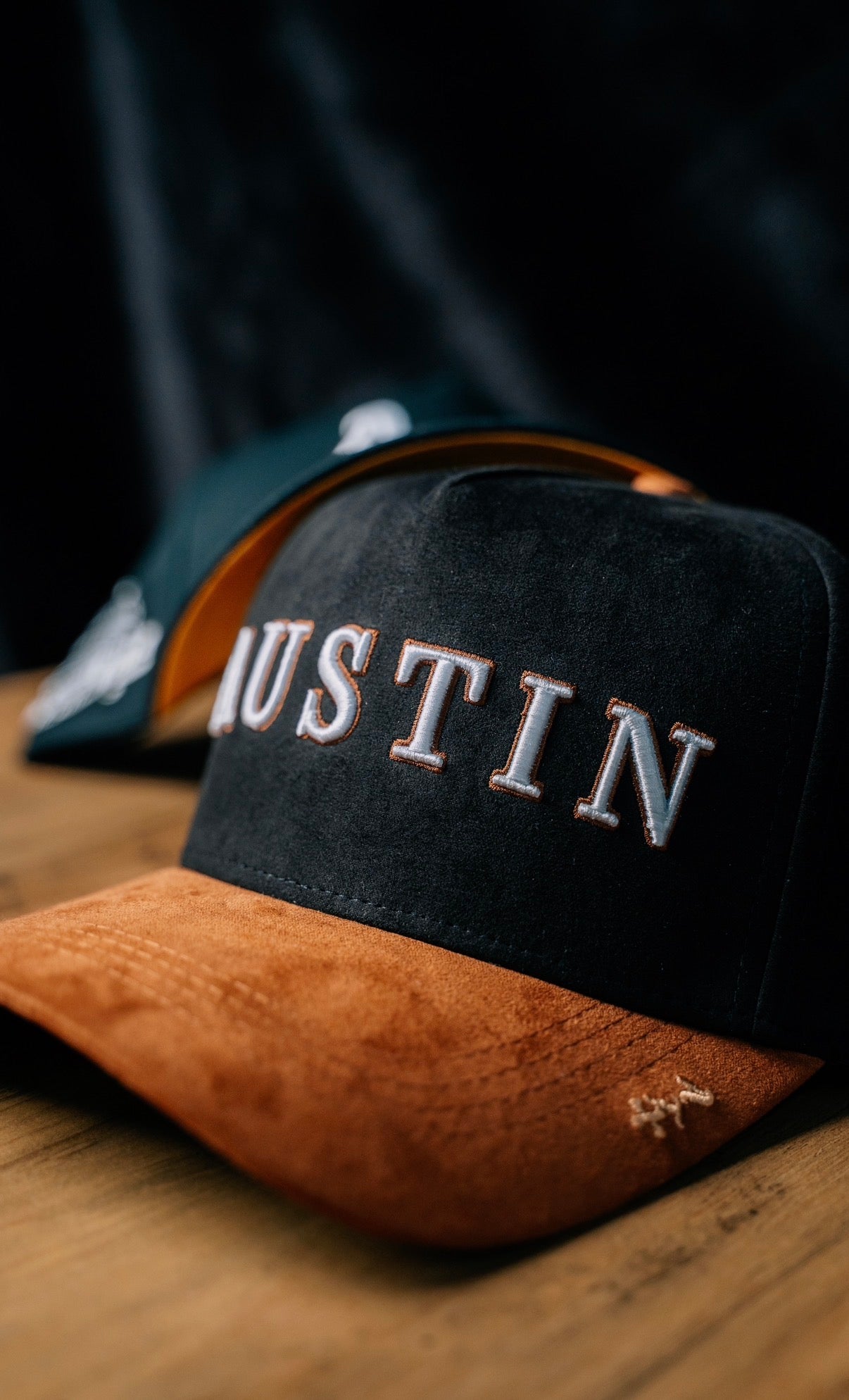 Austin Suede Snapback - Black/Brown