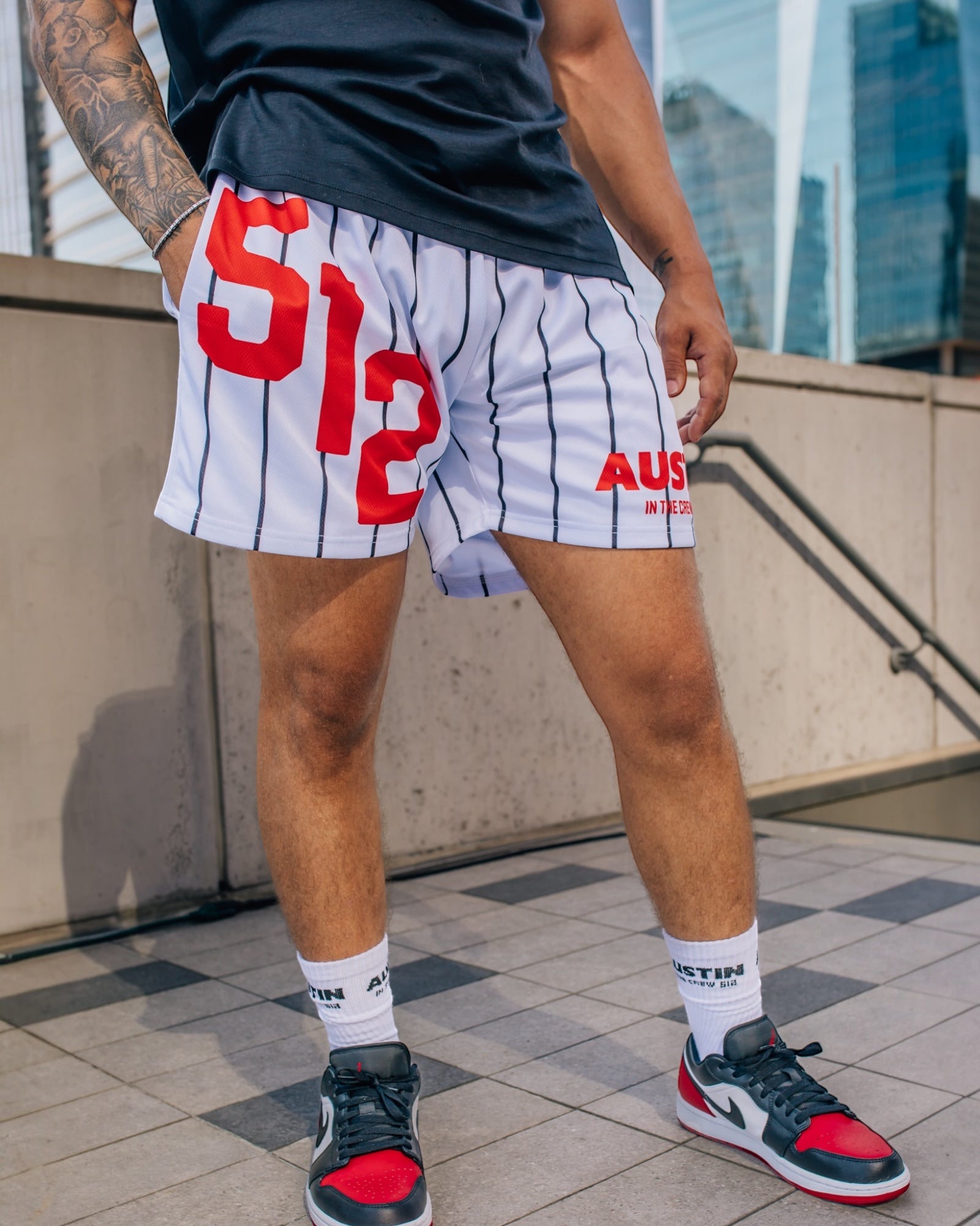 512 Crew Shorts - White/Red stripes