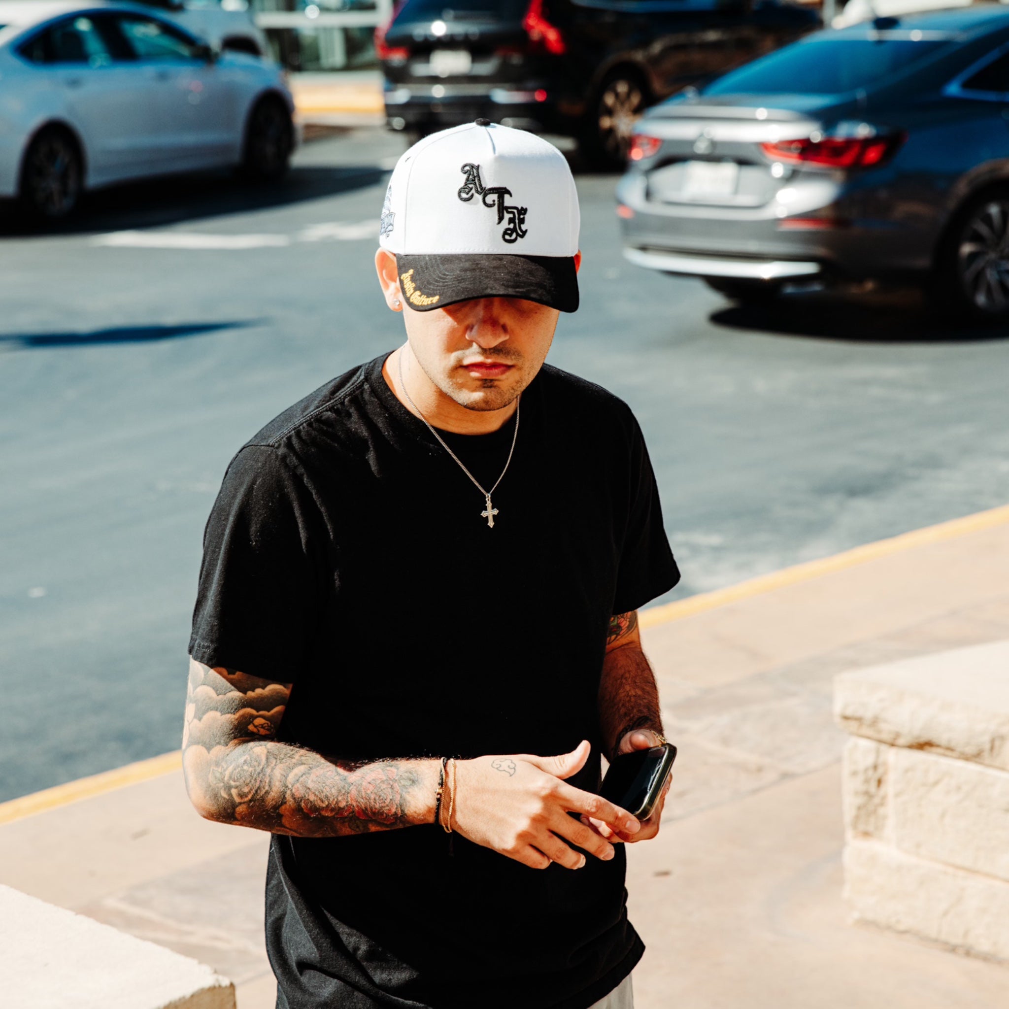 ATX Suede Brim Snapback - White/Black