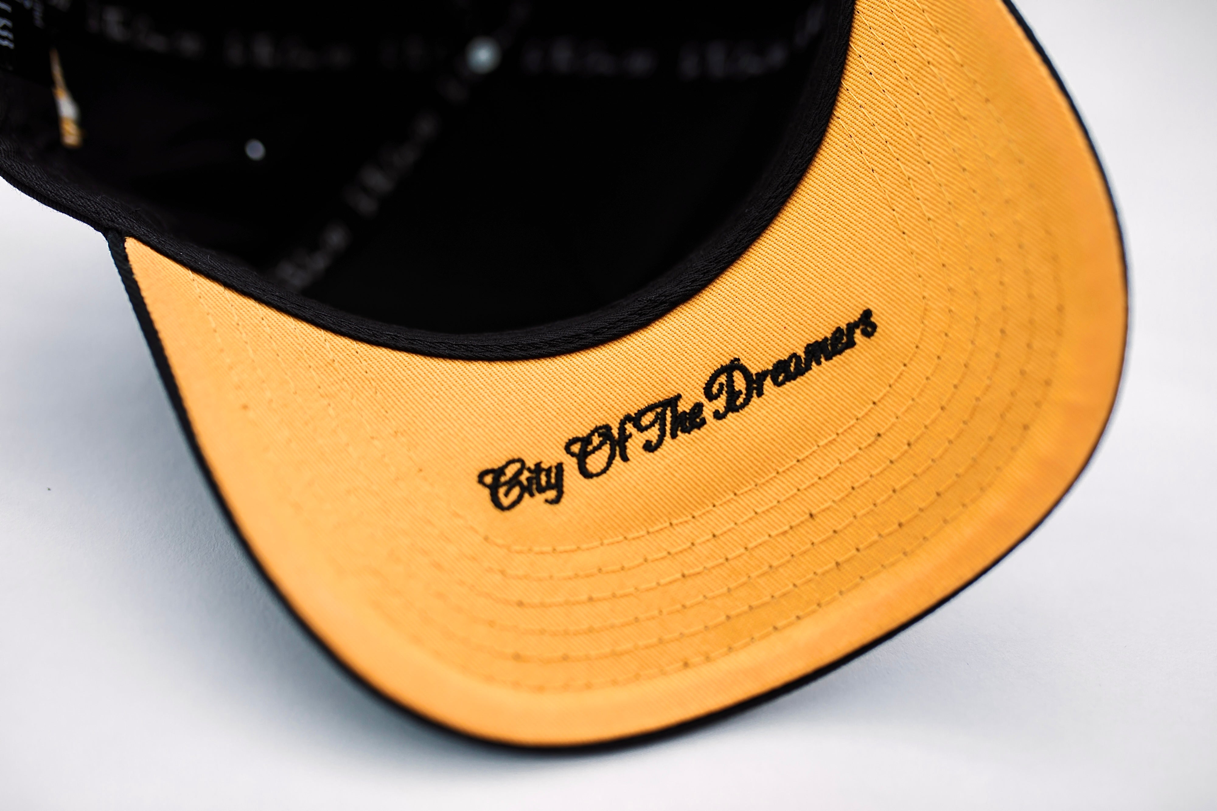 ATX Snapback V2 - Black/white