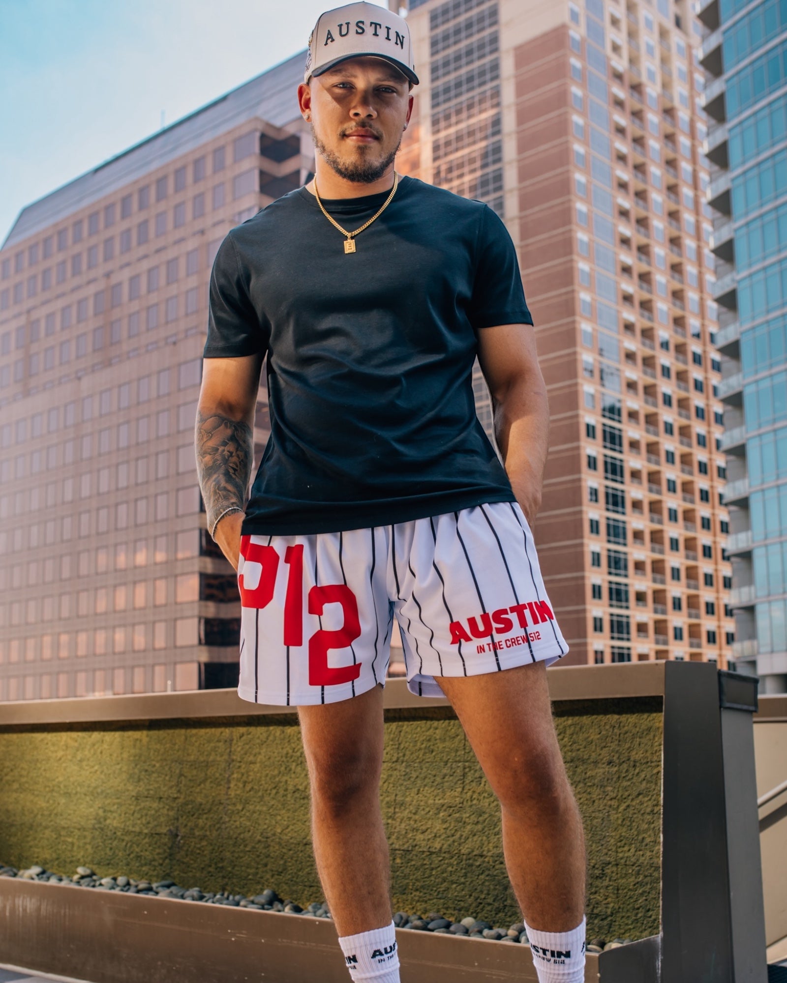 512 Crew Shorts - White/Red stripes
