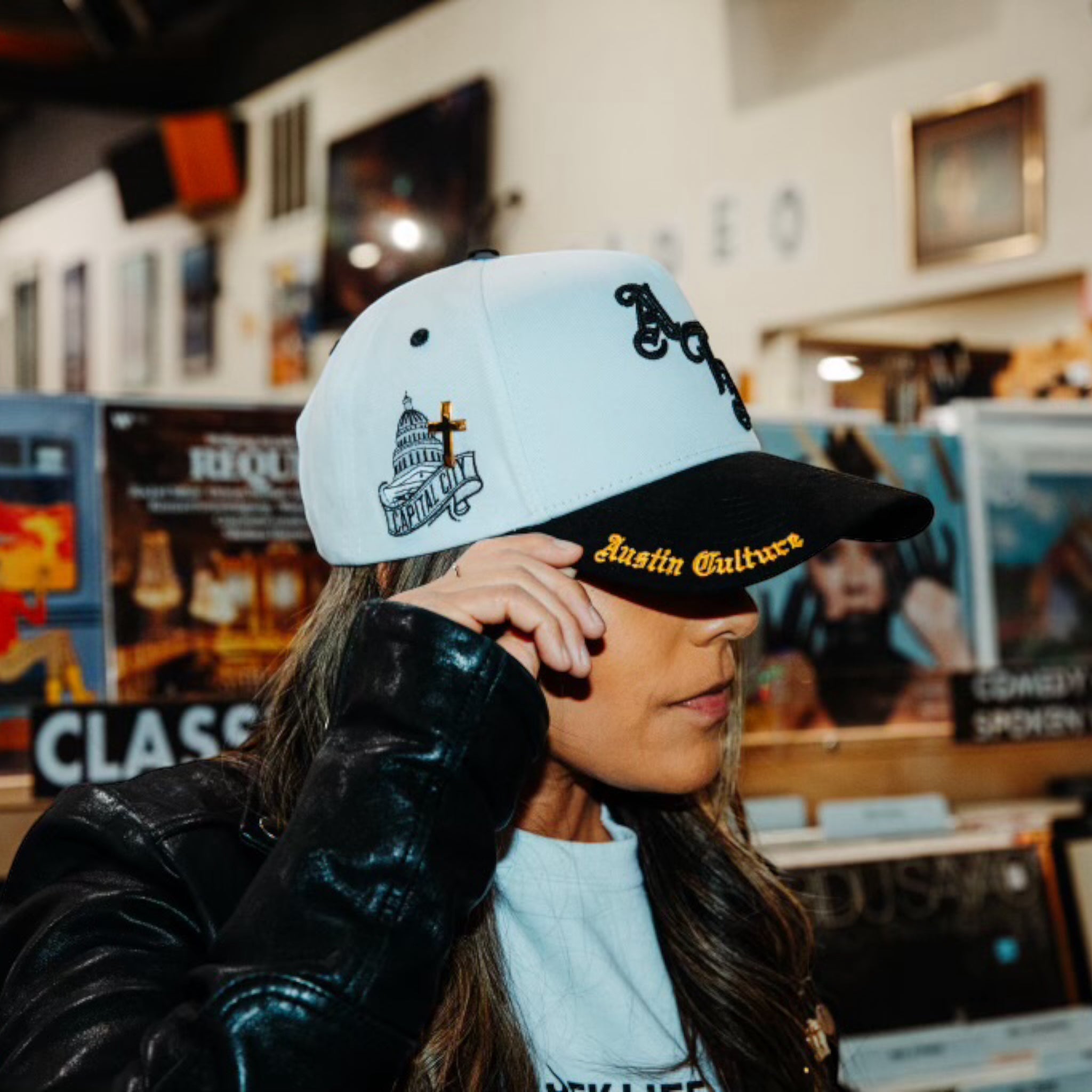 ATX Suede Brim Snapback - White/Black